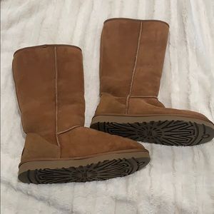 UGG Classic Tall Boot (Unworn)